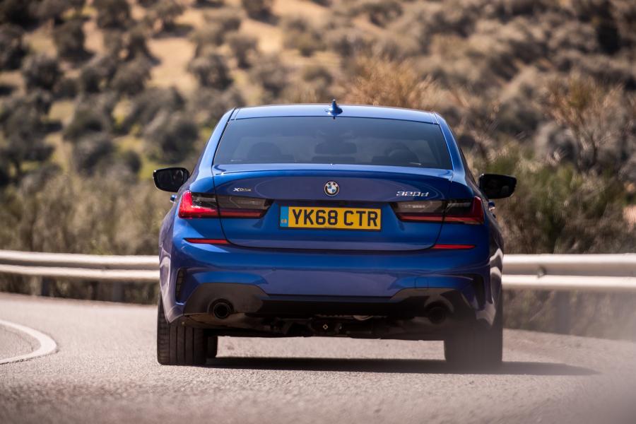  BMW 320d M Sport xDrive (G20) 2019 года  (UK) (фото 28 из 40)